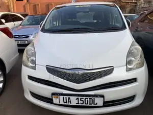 Toyota Ractis 2011 White