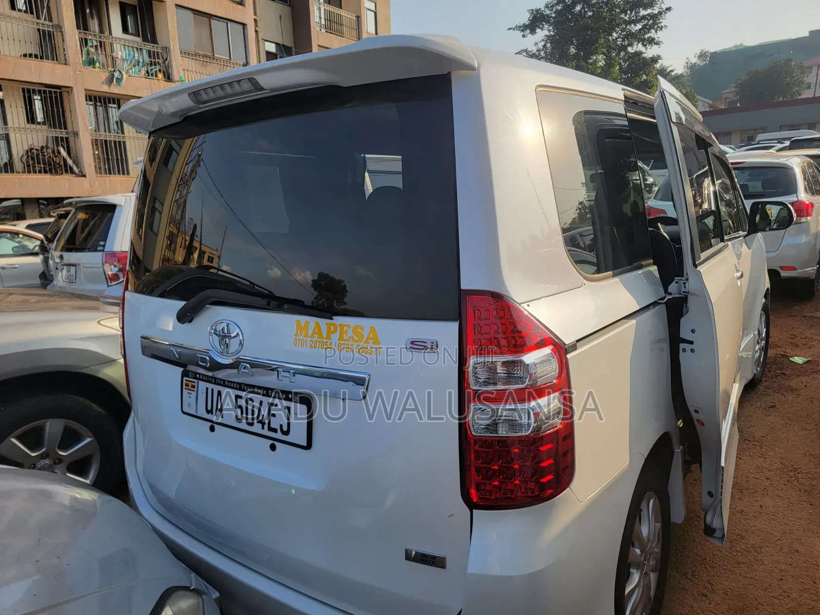 Toyota Noah 2012 White