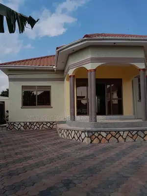 4bdrm House in Nangabo for sale