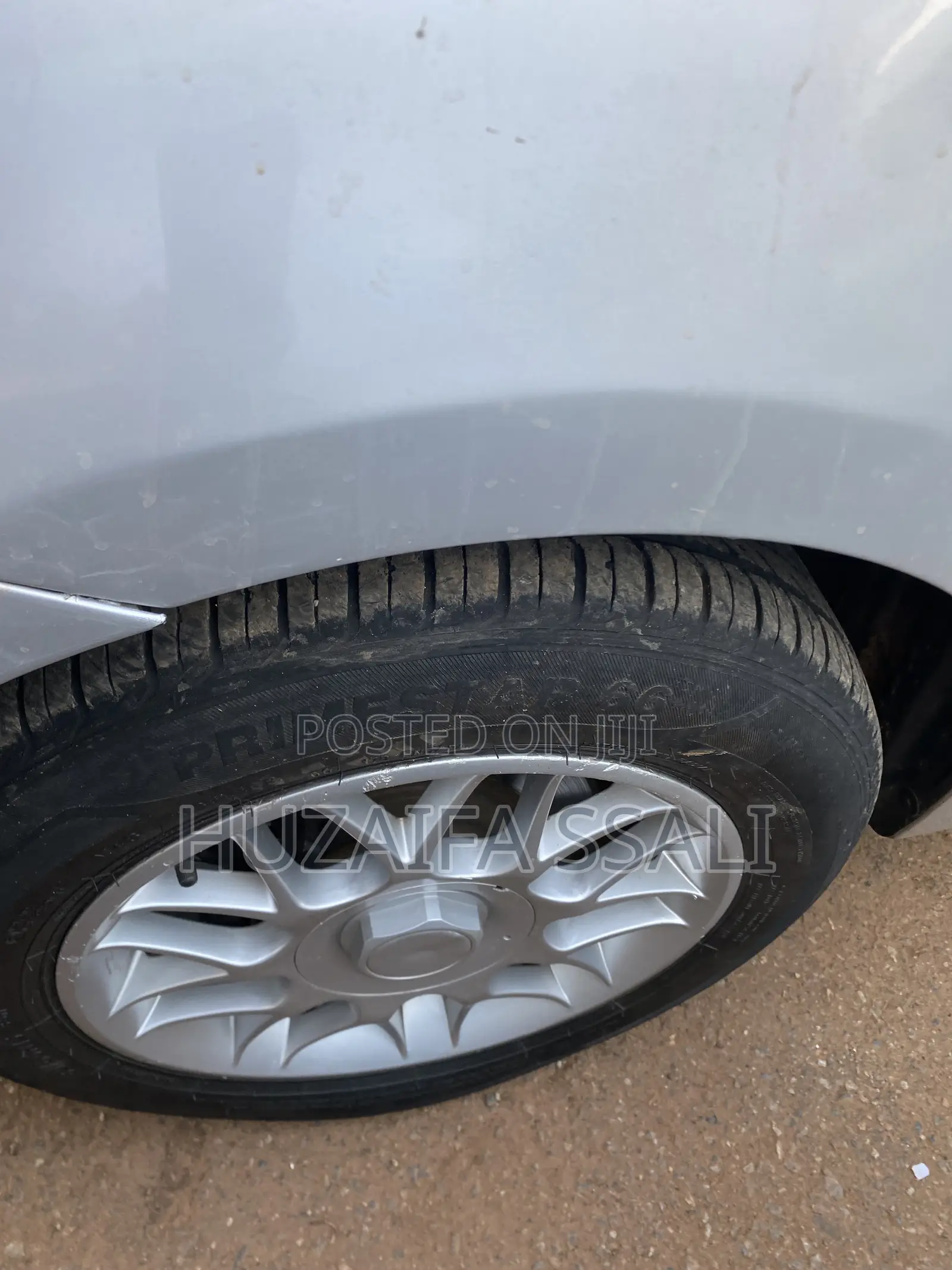 Toyota Ractis 2015 Silver