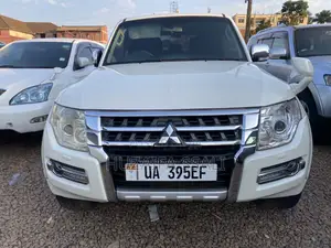 Mitsubishi Pajero 2015 White