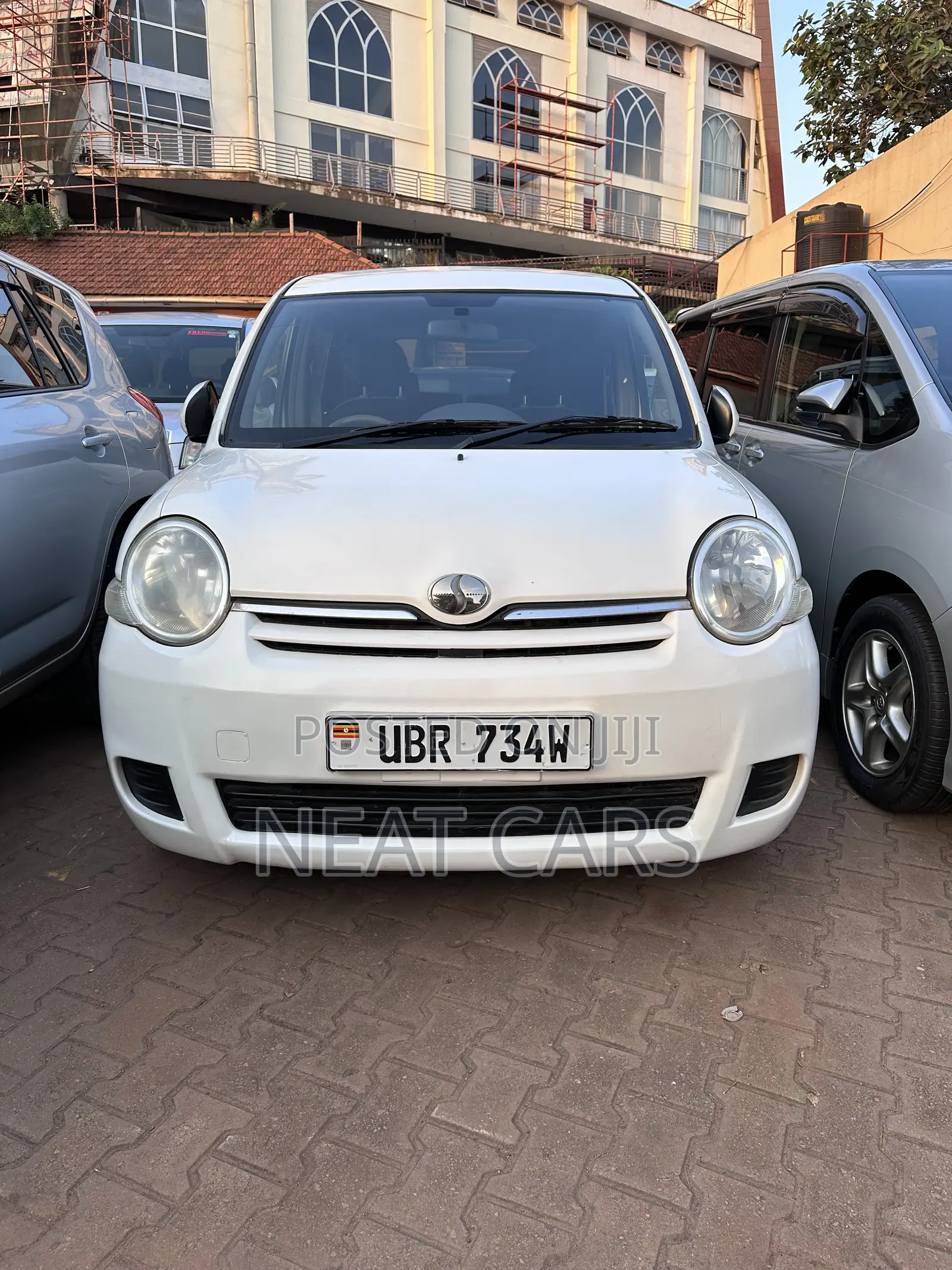 Toyota Sienta 2009 Pearl