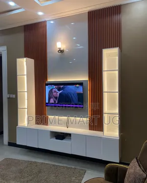 Classic Tv Wall Unit With Book Shelves