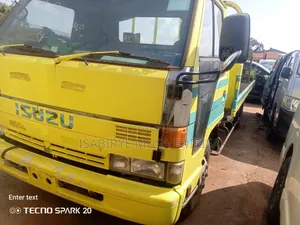 Isuzu Crane NRR 66