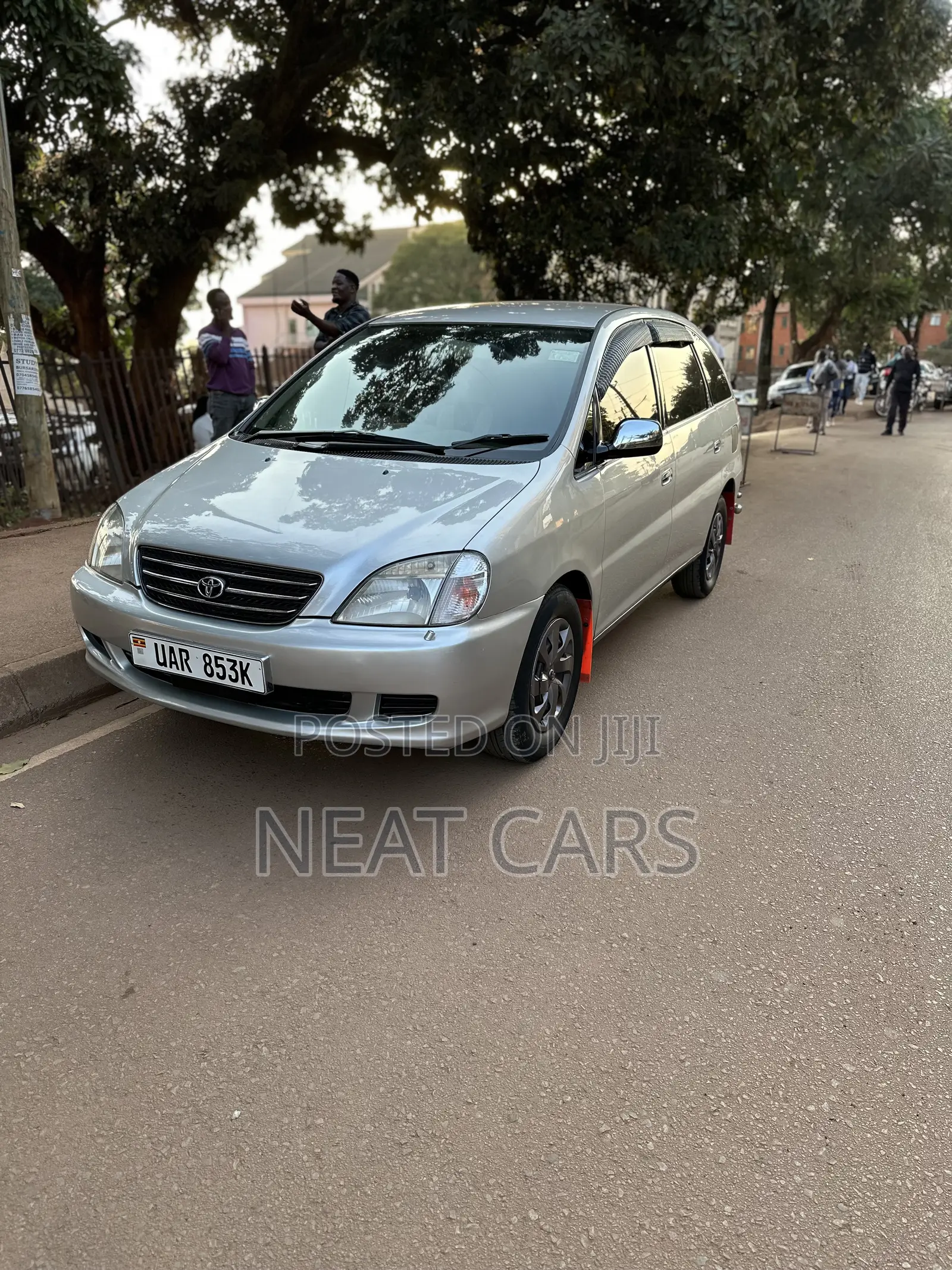 Toyota Nadia 2002 Silver