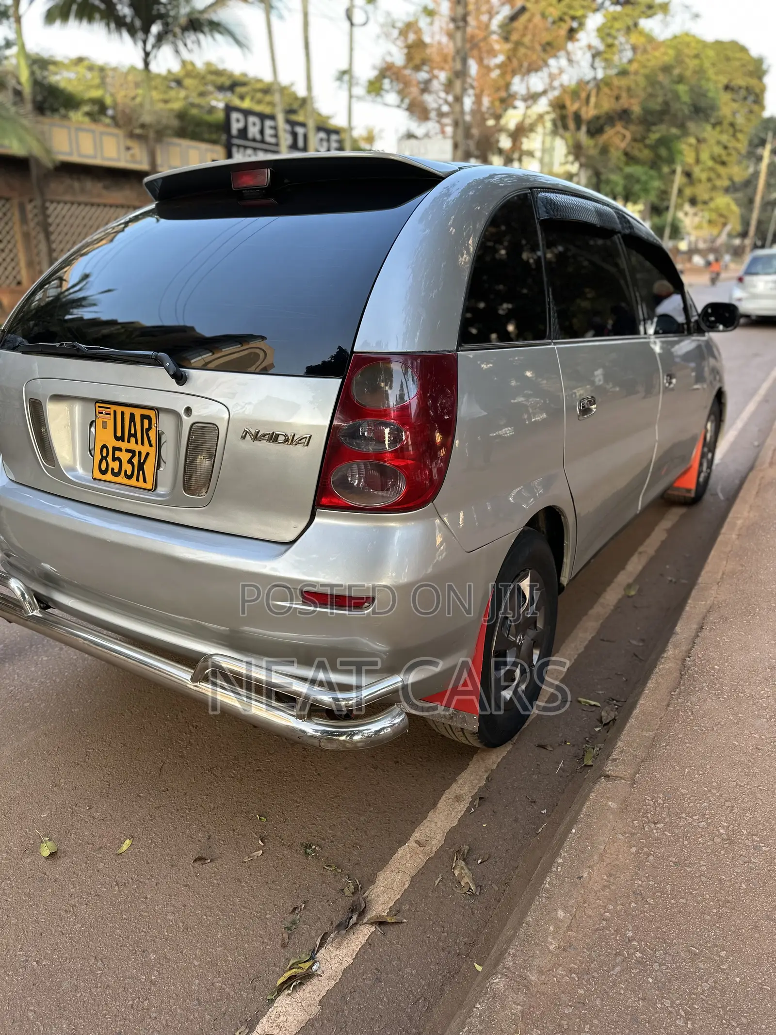 Toyota Nadia 2002 Silver