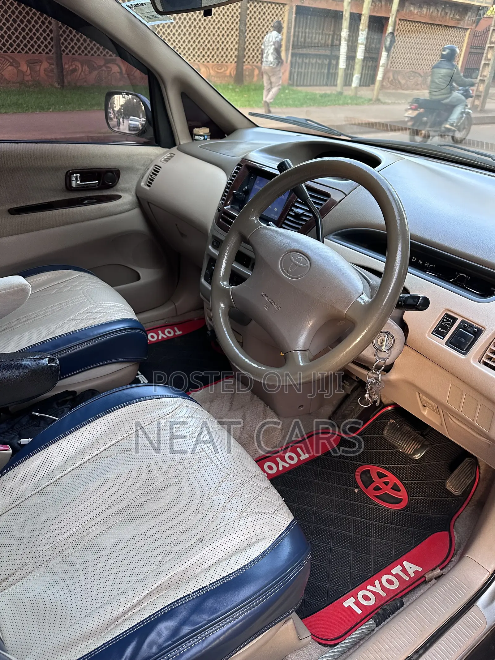 Toyota Nadia 2002 Silver