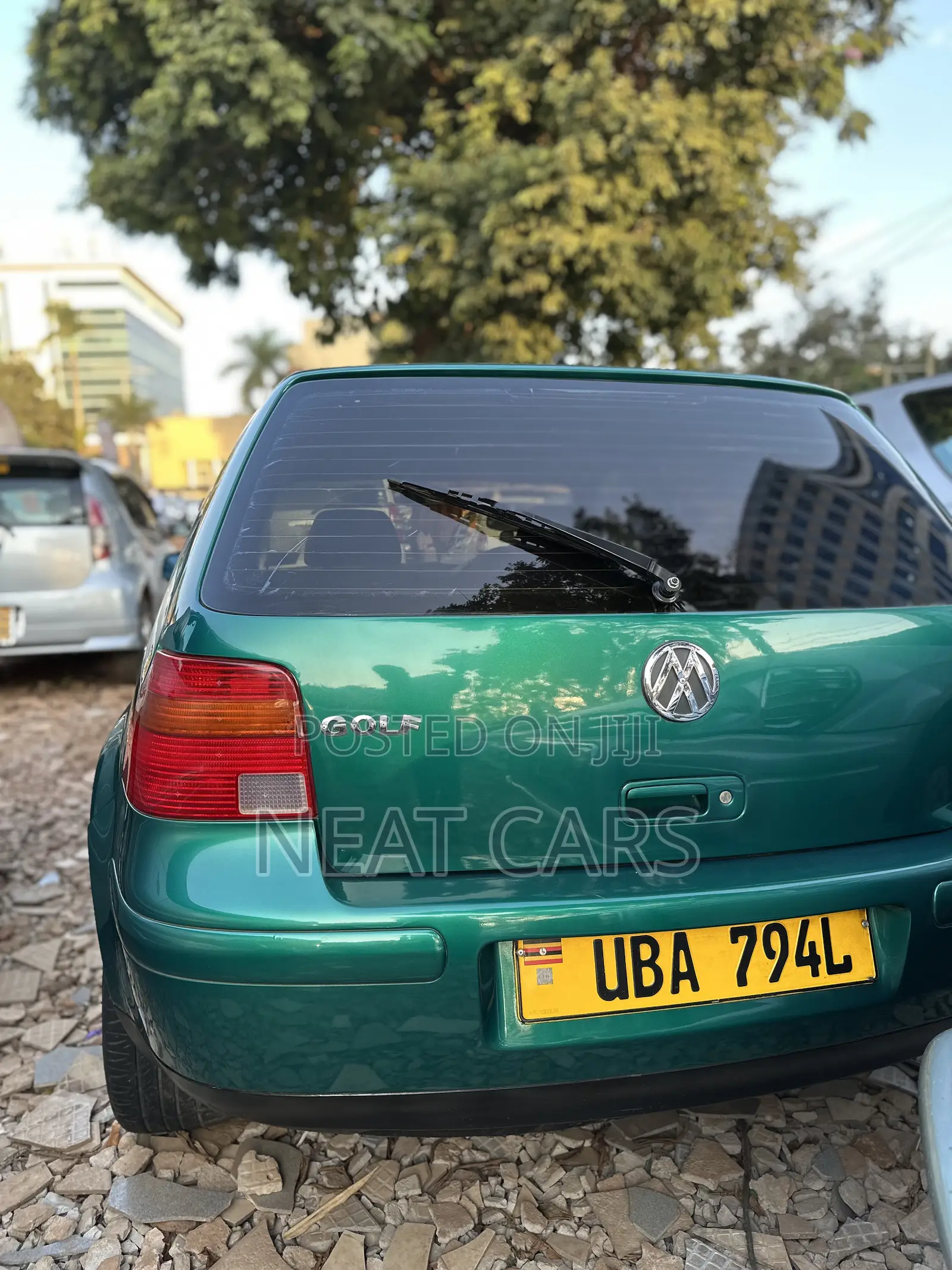 Volkswagen Golf 2005 Green