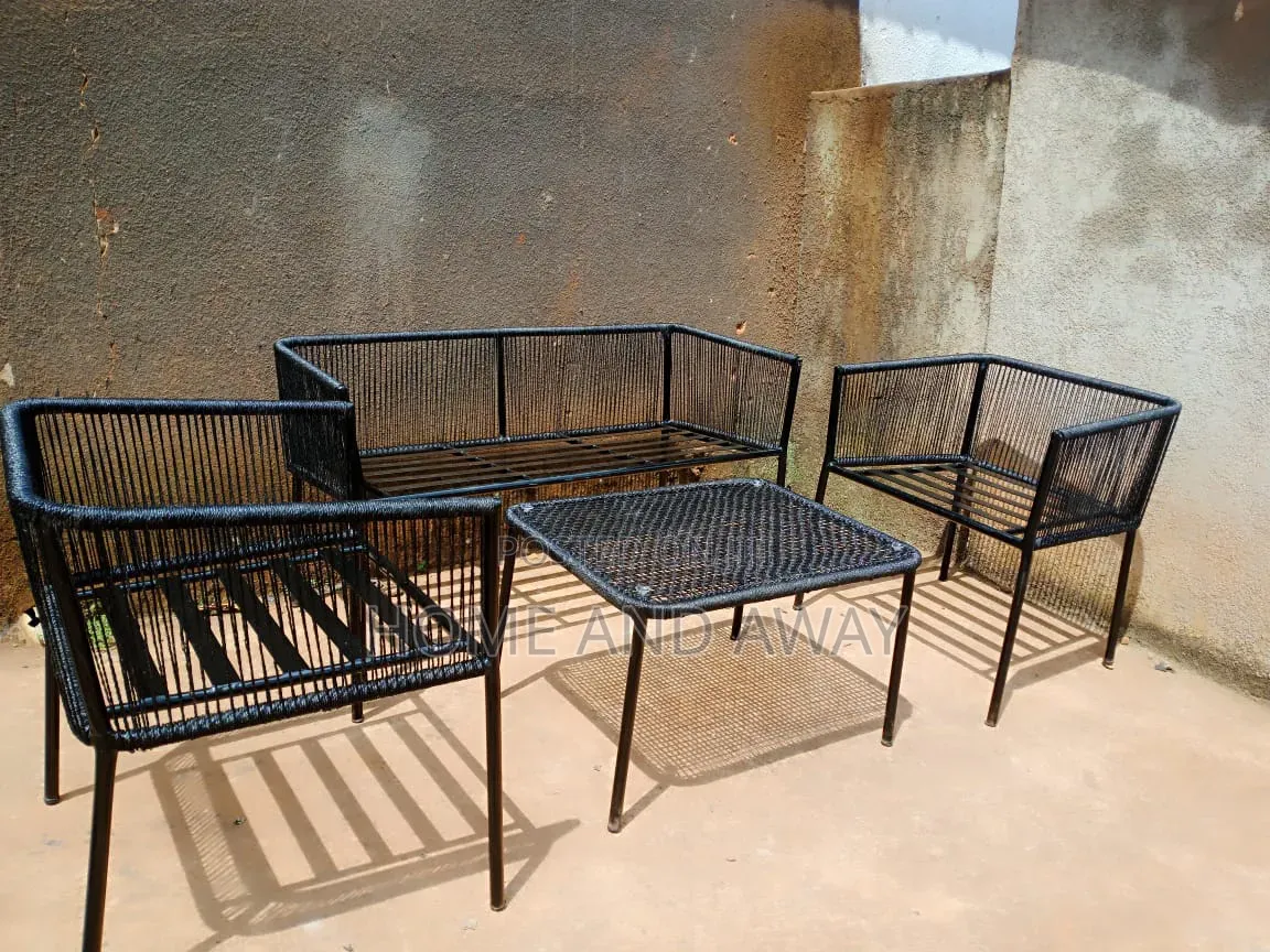 5 Seaters Garden Chairs With Center Table in Any Colour 1,600,000/-