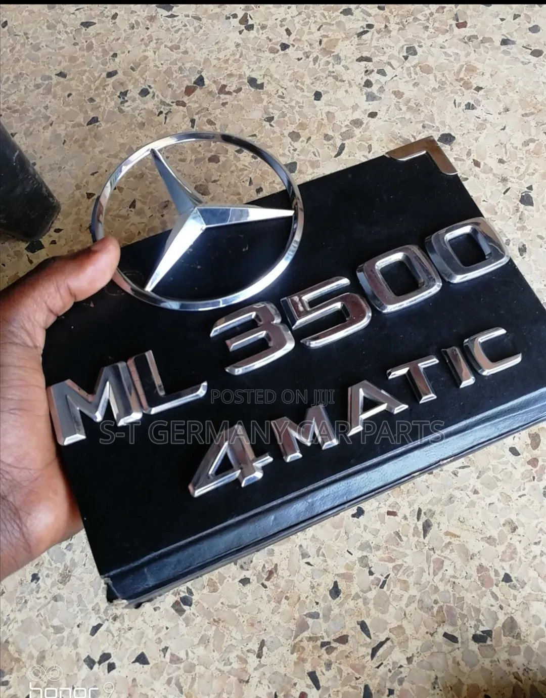 Ml 350 Emblem Budges/Letters