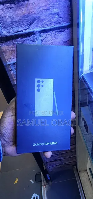 New Samsung Galaxy S24 Ultra 512 GB Gold