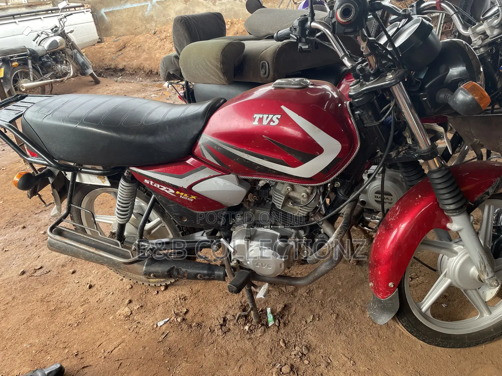 TVS HLX 125 2013 Red