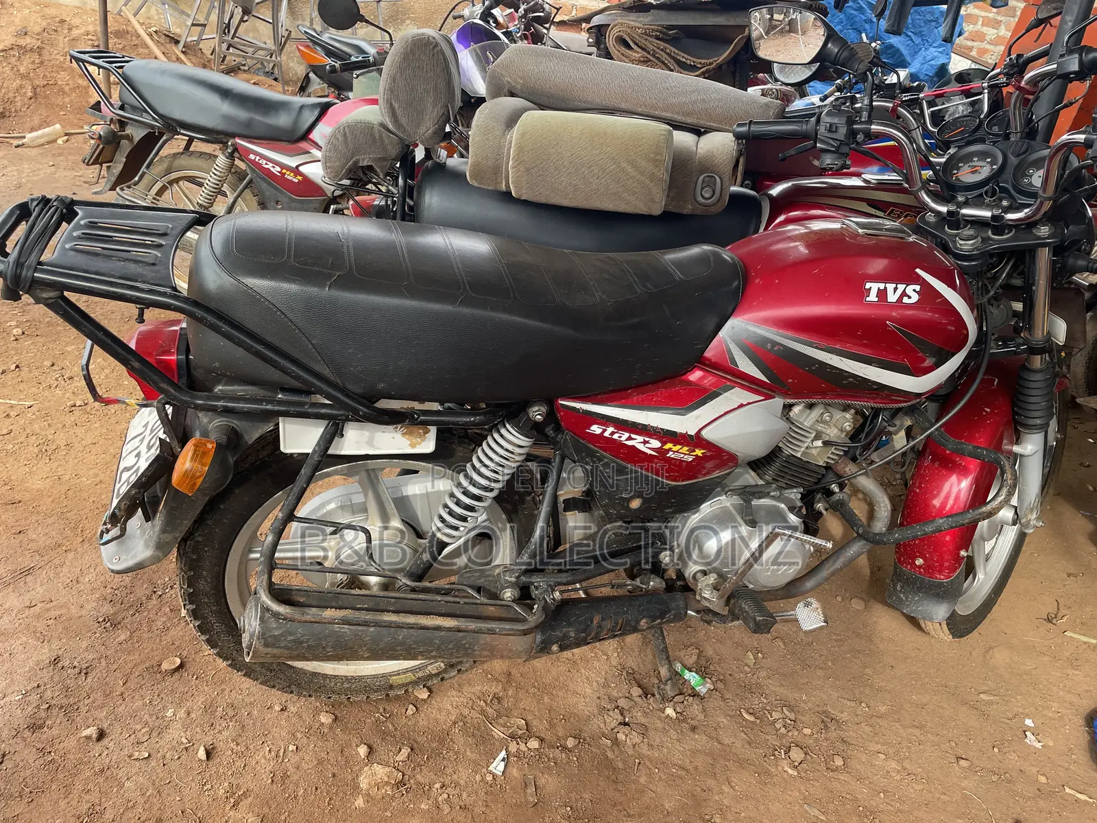 TVS HLX 125 2013 Red