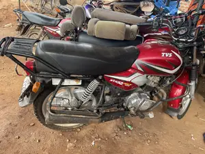 TVS HLX 125 2013 Red