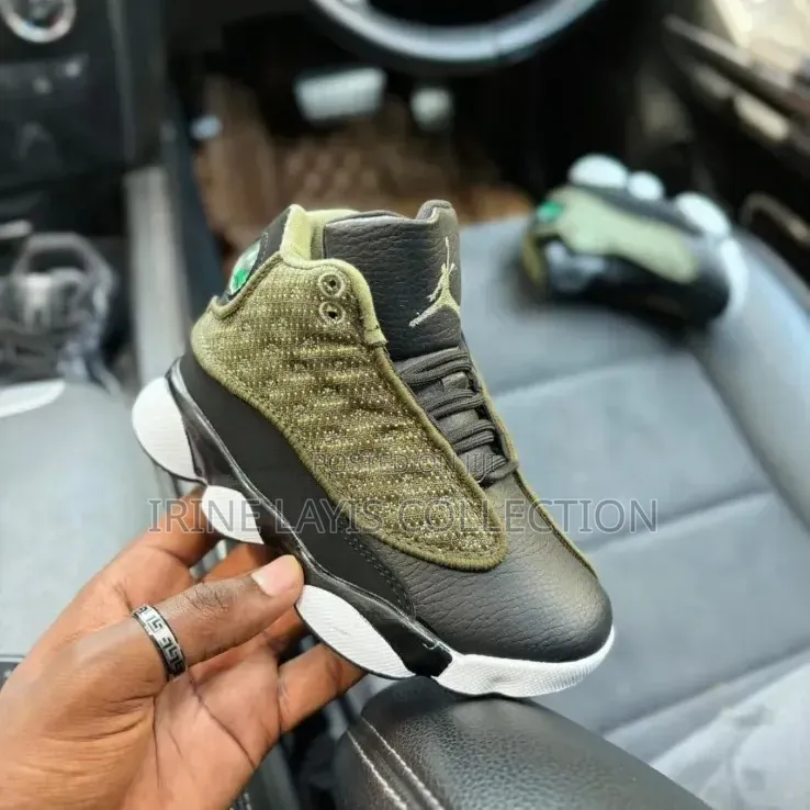 Kid's Nike Air Jordan 13 Retro Sneakers