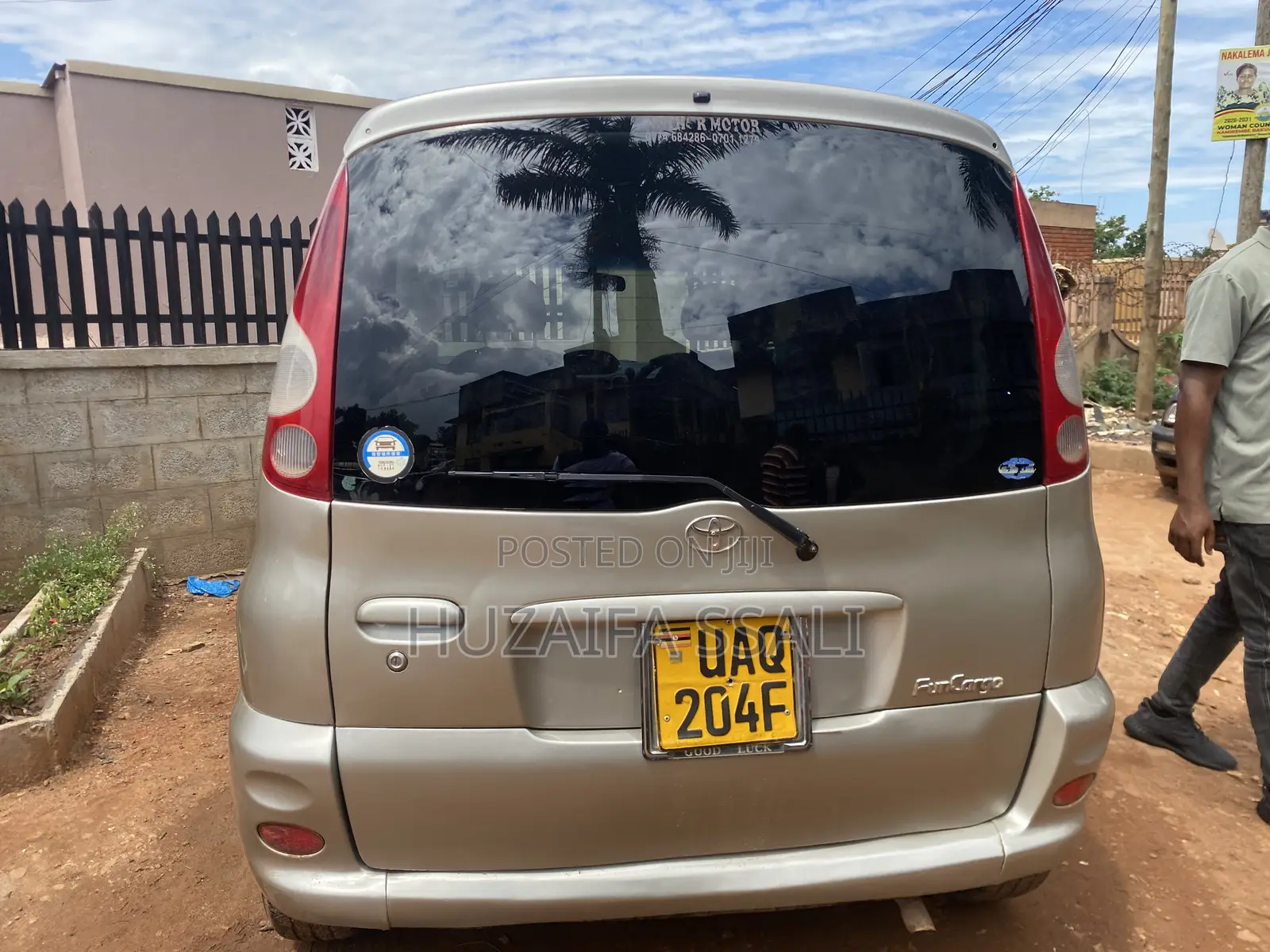 Toyota Fun Cargo 2009 Brown