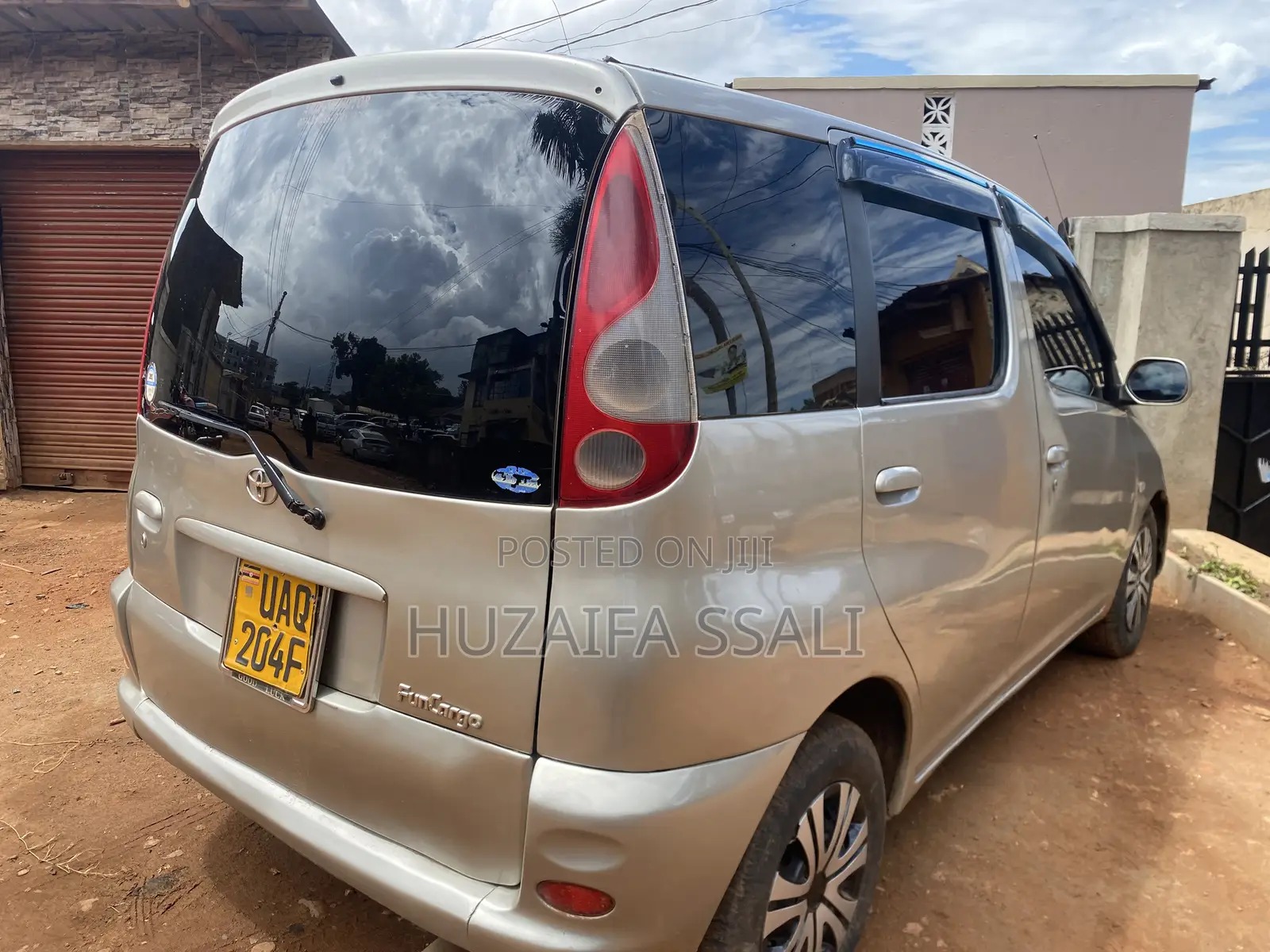 Toyota Fun Cargo 2009 Brown