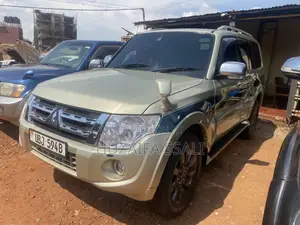 Mitsubishi Pajero 2008 Gold