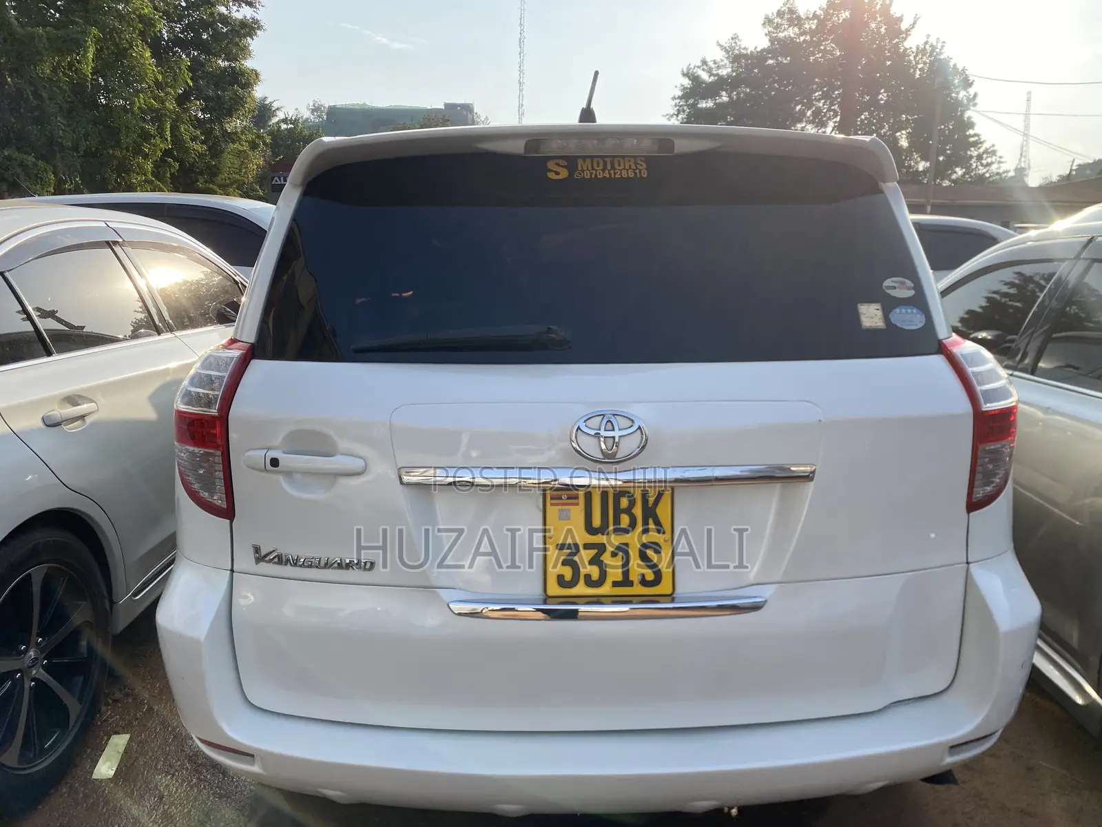 Toyota Vanguard 2011 White