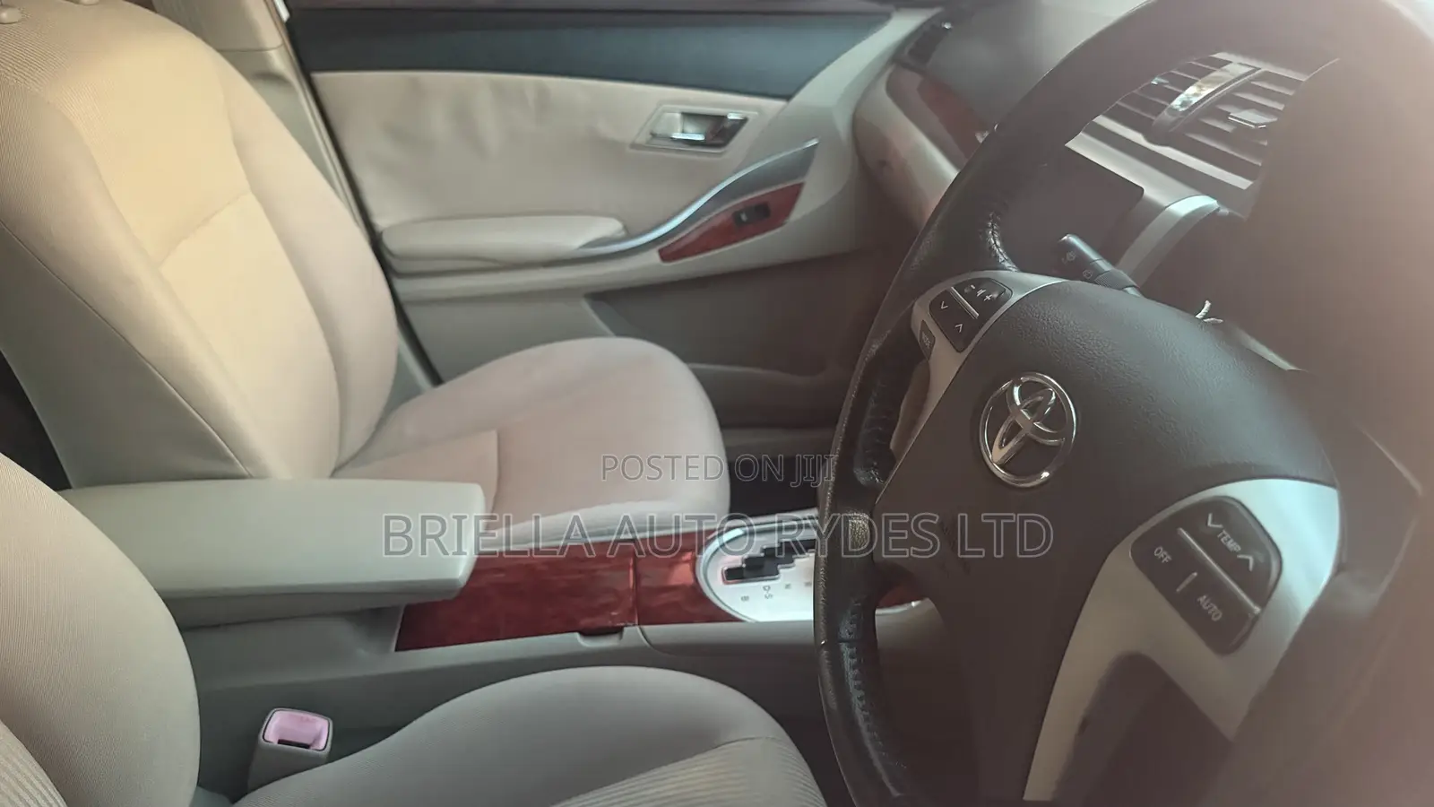 Toyota Premio 2010 White