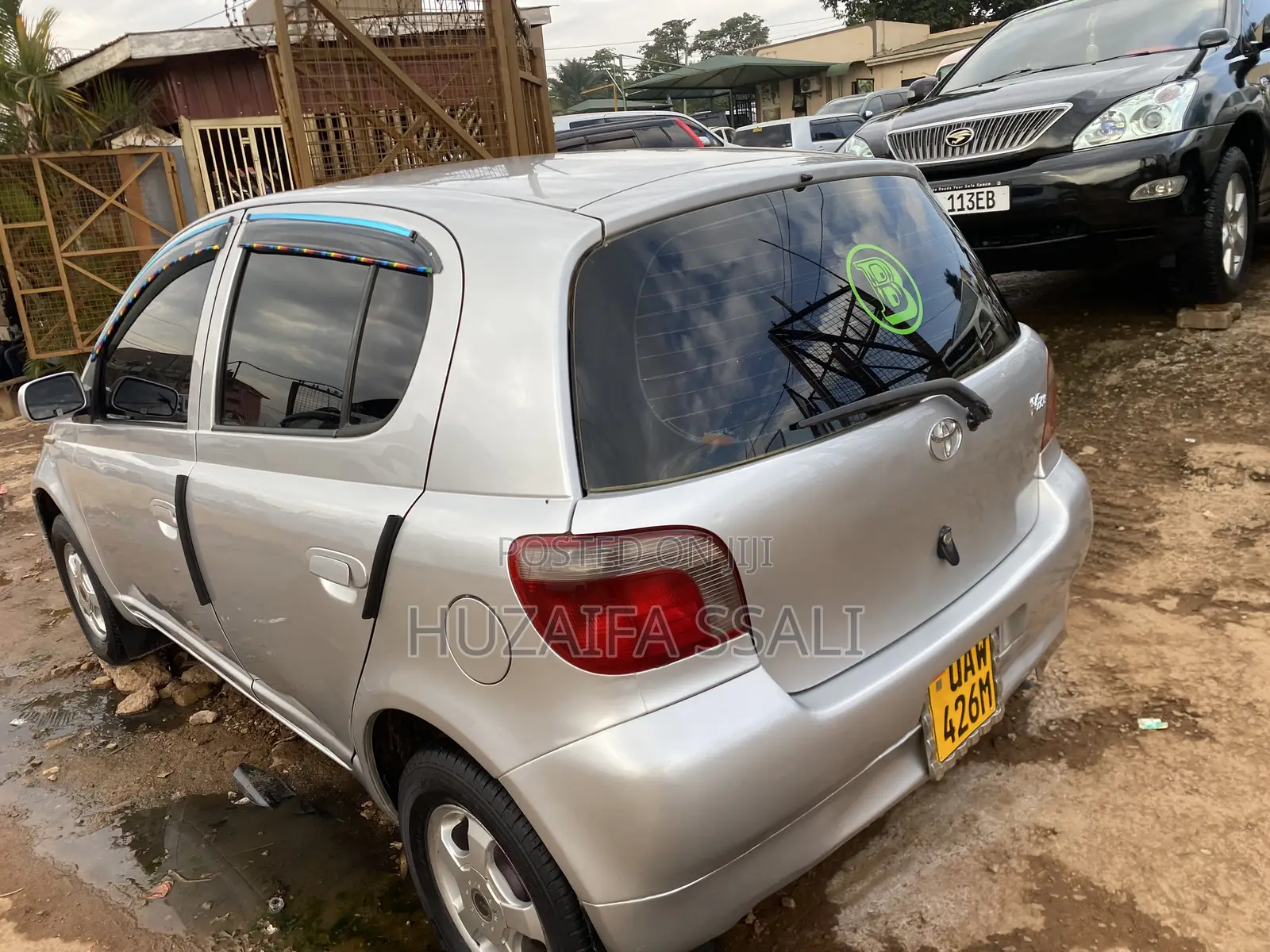 Toyota Vitz 2010 Silver