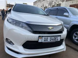 Toyota Harrier 2023 White