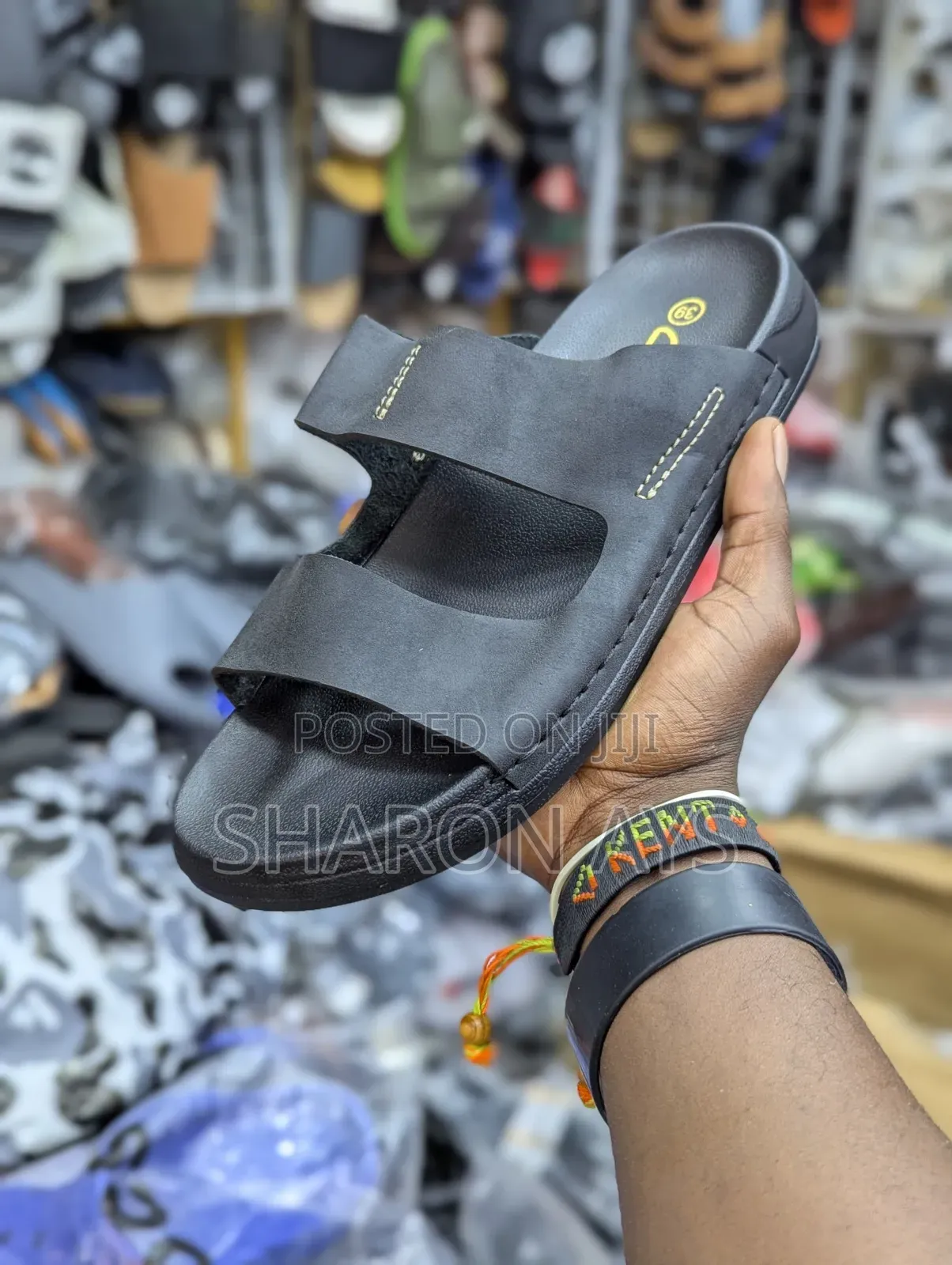 Men Leool Slides