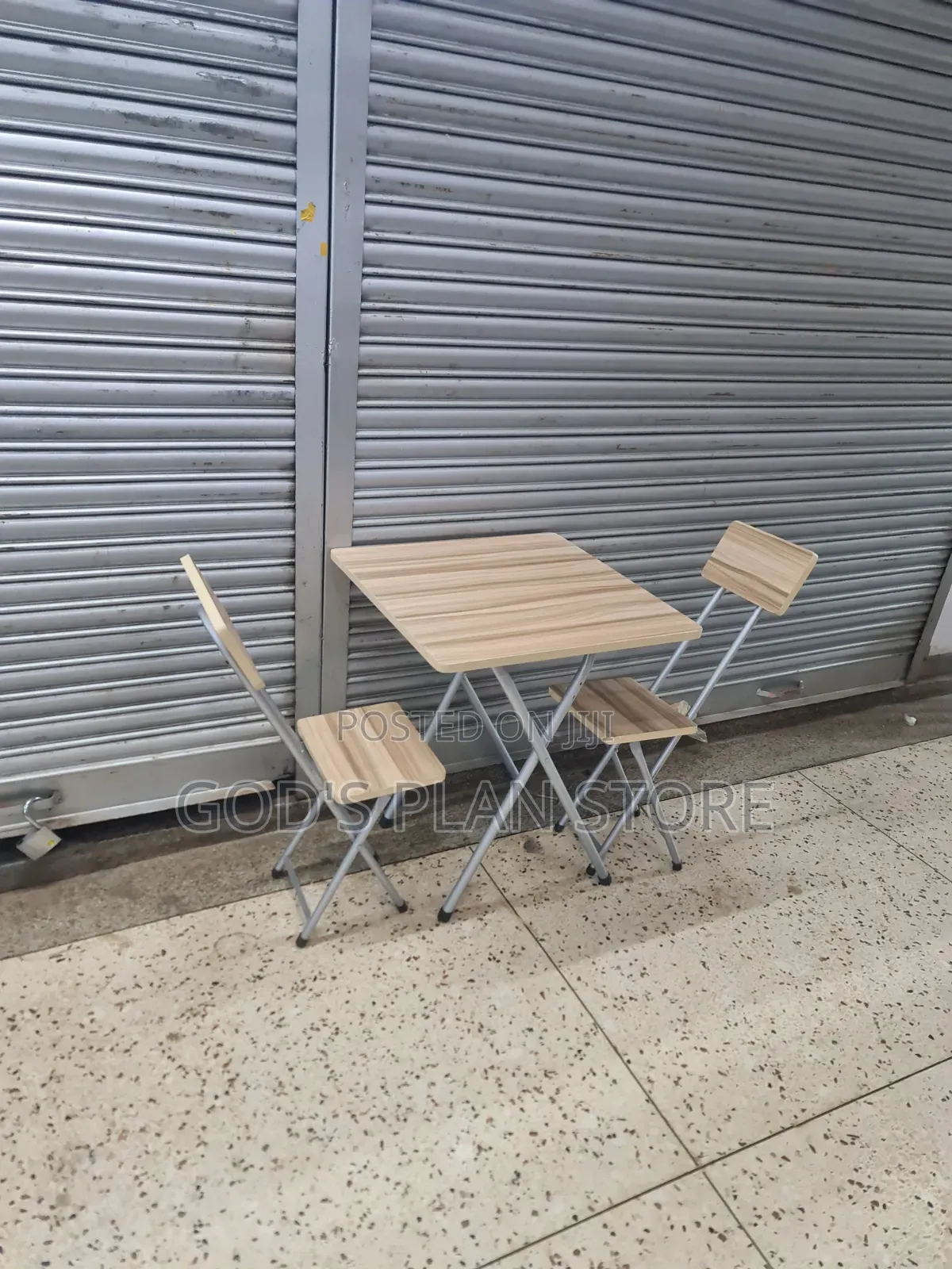 Light Brown Foldable Reading Table Reading Table and Chairs