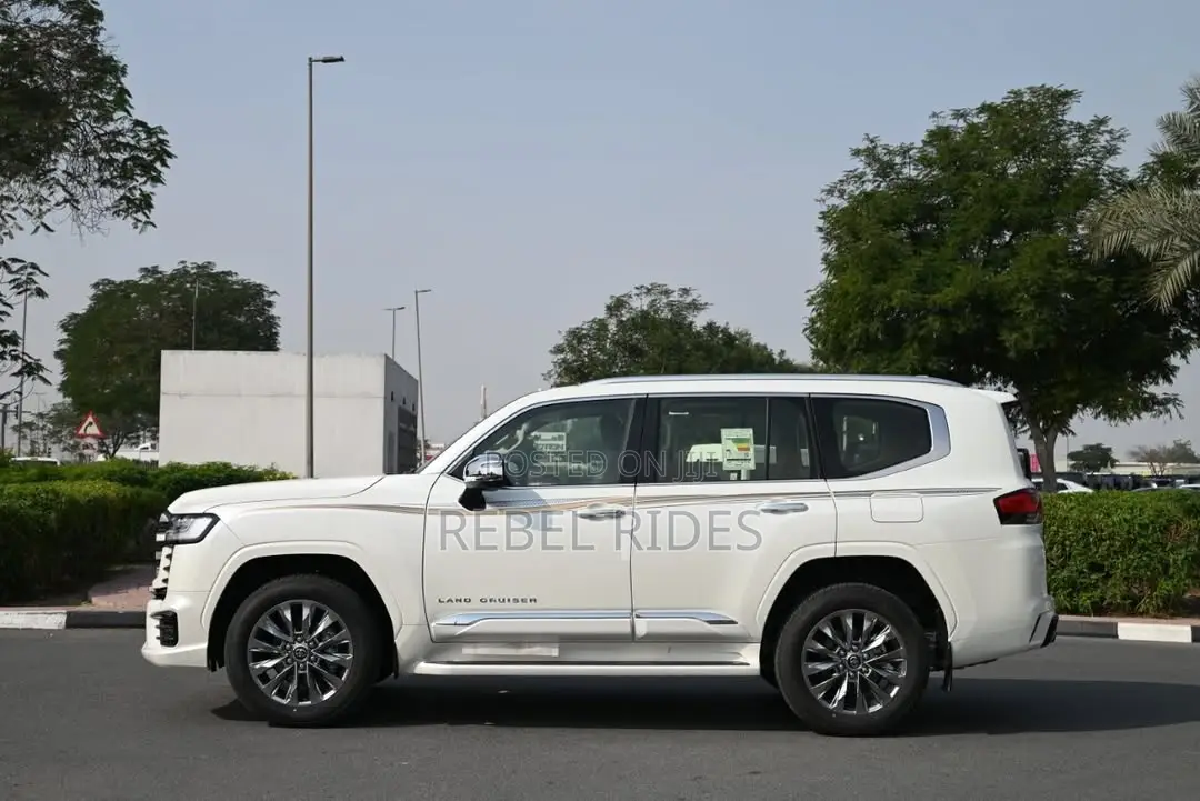 Toyota Land Cruiser V6 2026 for Hire