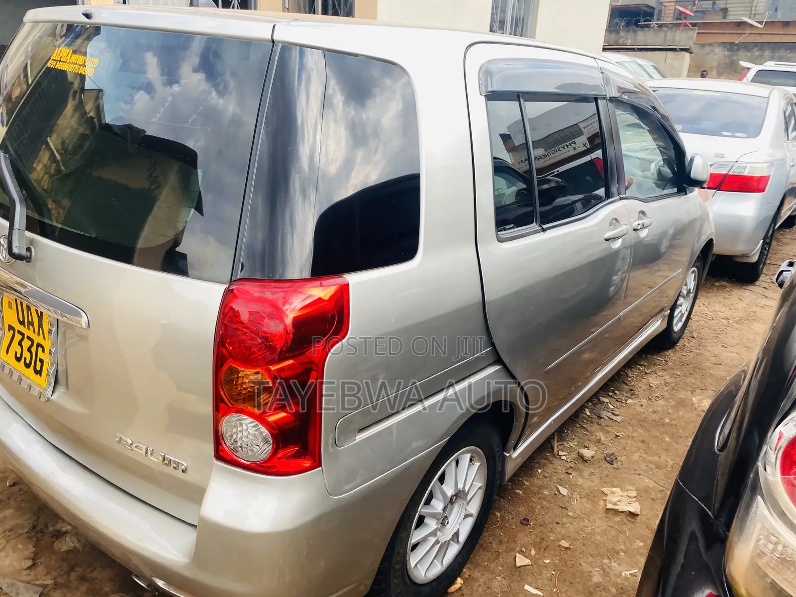 Toyota Raum 1.5 FWD 2004 Silver