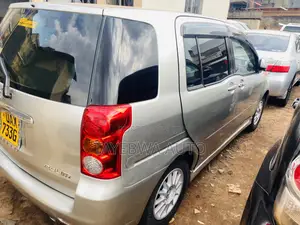 Toyota Raum 1.5 FWD 2004 Silver