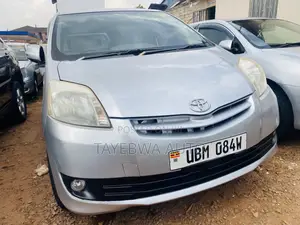 Toyota Passo Sette 1.5 FWD 2011 Silver