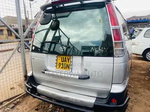 Toyota Noah 2.0 AWD (8 Seater) 2001