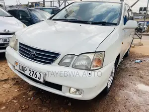Toyota Gaia 1999 White