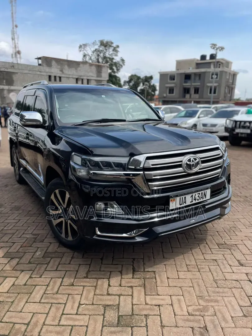 Toyota Land Cruiser 4.6 V8 ZX 2016 Black