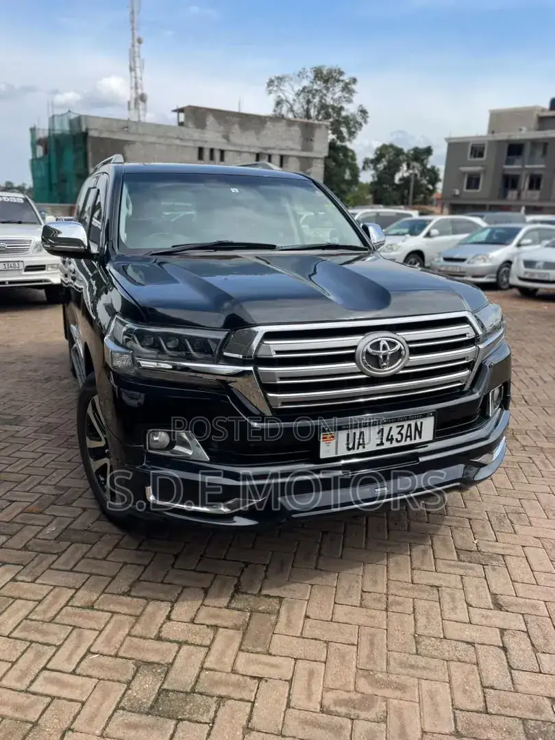 Toyota Land Cruiser 4.6 V8 ZX 2016 Black