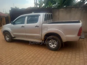 Toyota Hilux 2.5 D-4D Double Cab 2008 Silver