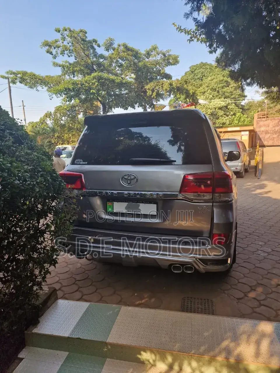 Toyota Land Cruiser 4.6 V8 ZX 2016 Gray