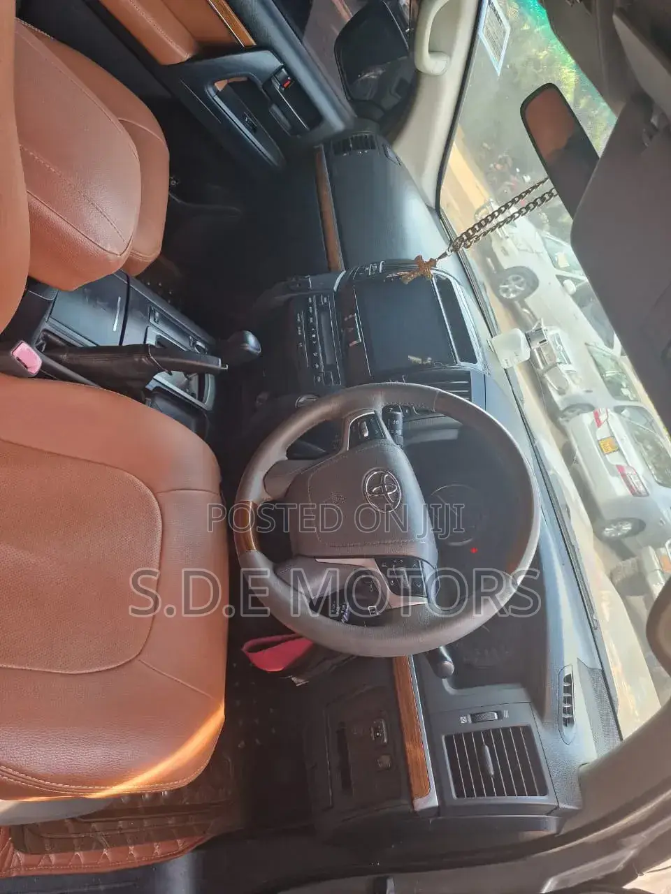 Toyota Land Cruiser 4.6 V8 ZX 2016 Gray