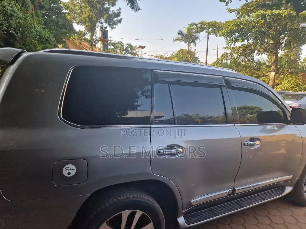 Toyota Land Cruiser 4.6 V8 ZX 2016 Gray