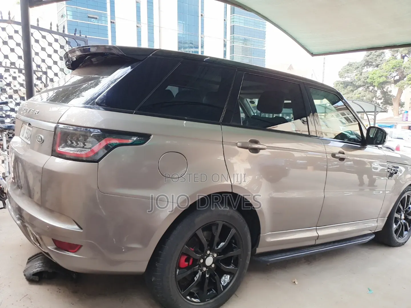Land Rover Range Rover Sport Dynamic 4x4 (5.0L 8cyl 8A) 2016 Gold