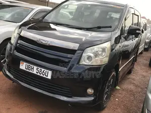 Toyota Noah 2009 Black