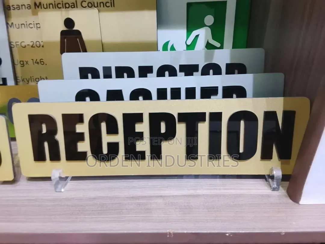 Metallic Door Labels/ Tags