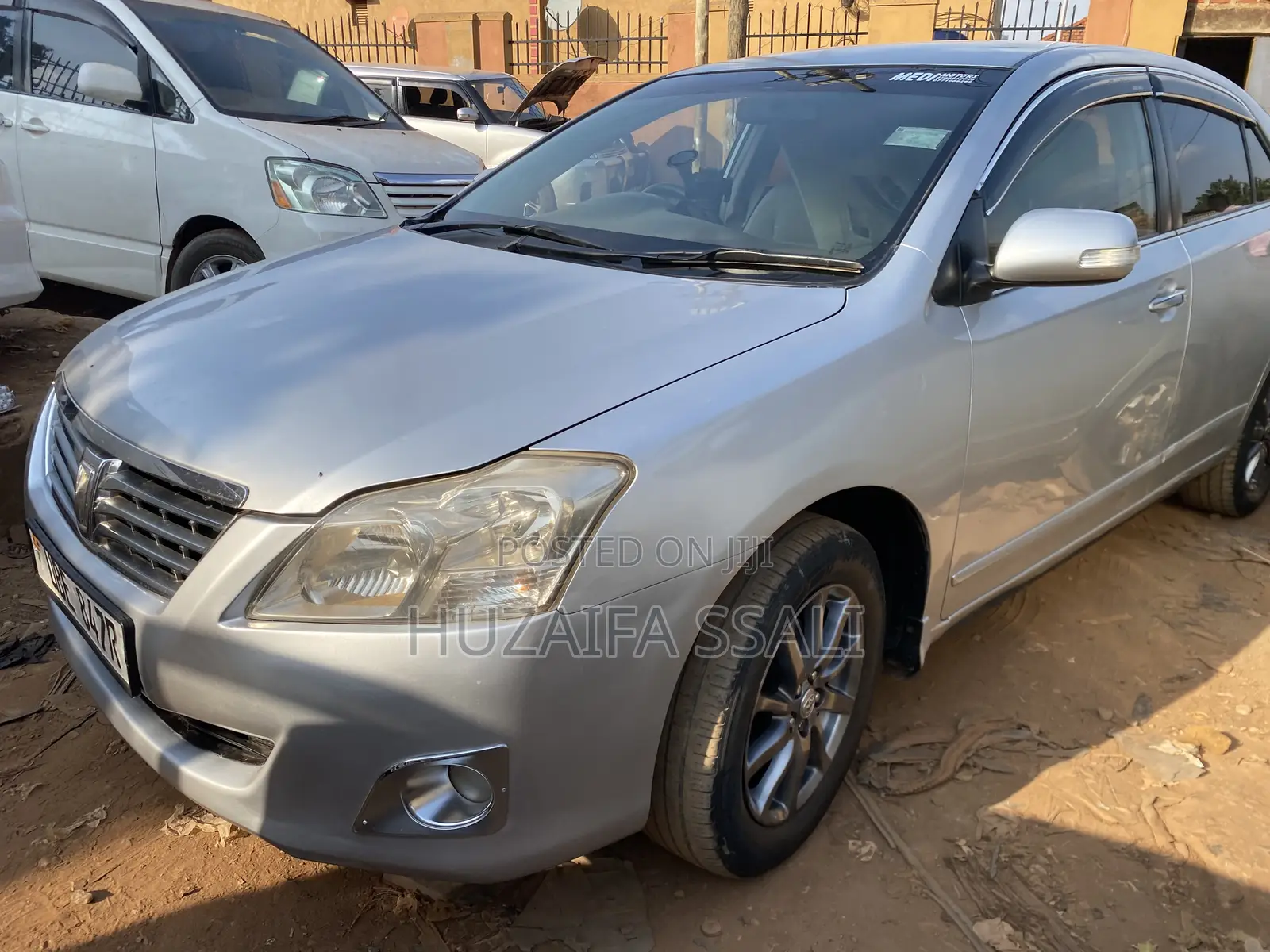 Toyota Premio 2015 Silver