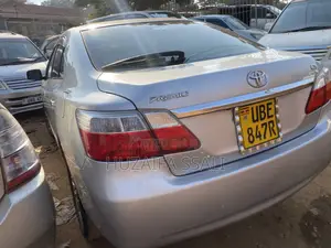 Toyota Premio 2015 Silver