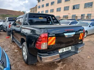 Toyota Hilux 2018 Black