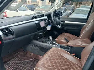 Toyota Hilux 2018 Black