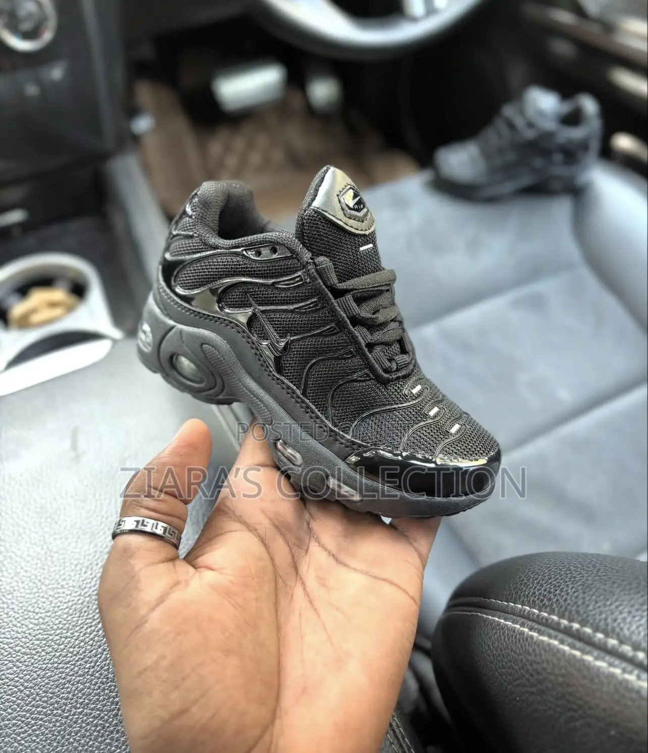 Triple Black Kids Nike Air Max Plus Sneakers