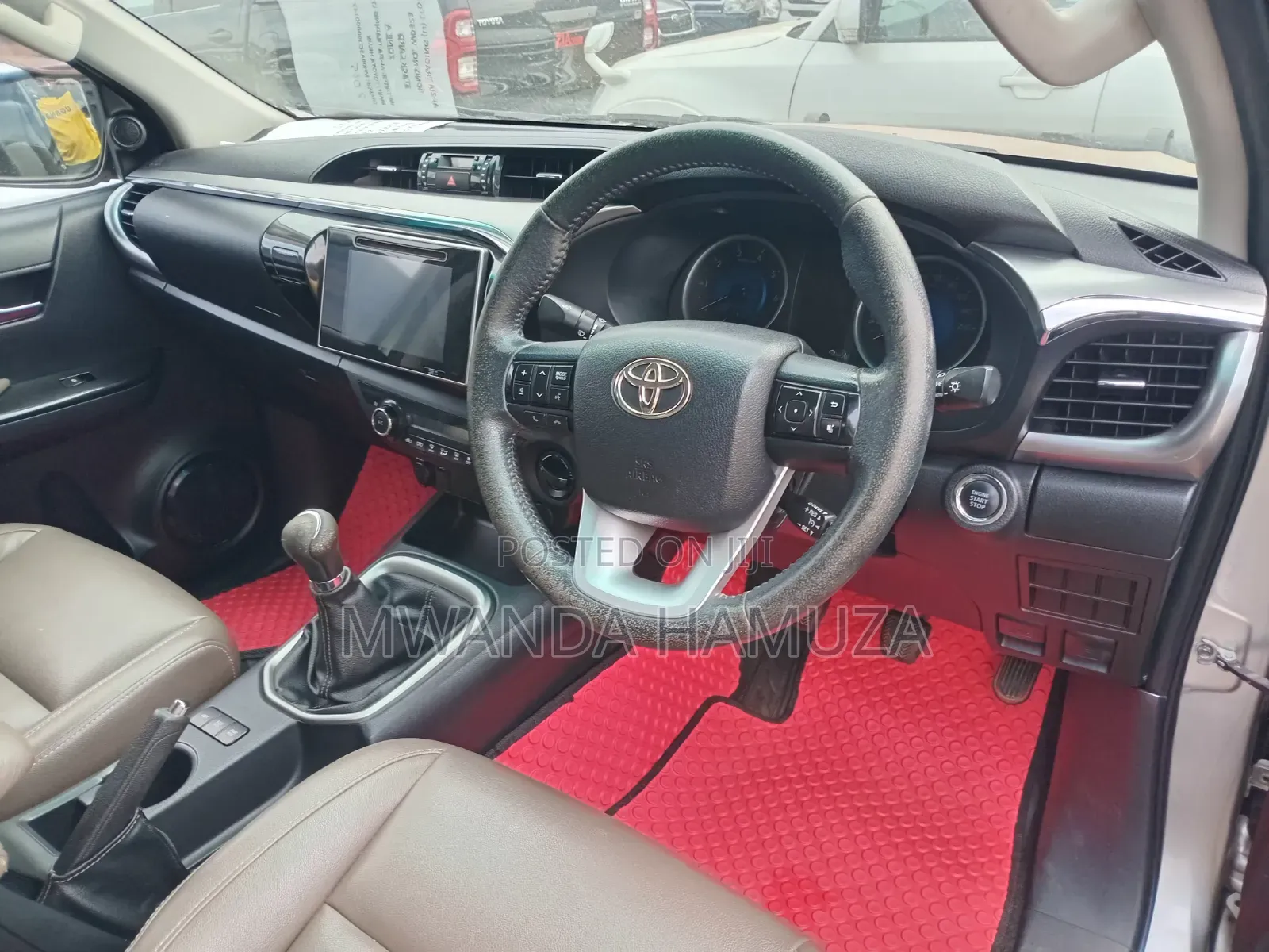 Toyota Hilux 2015 Silver