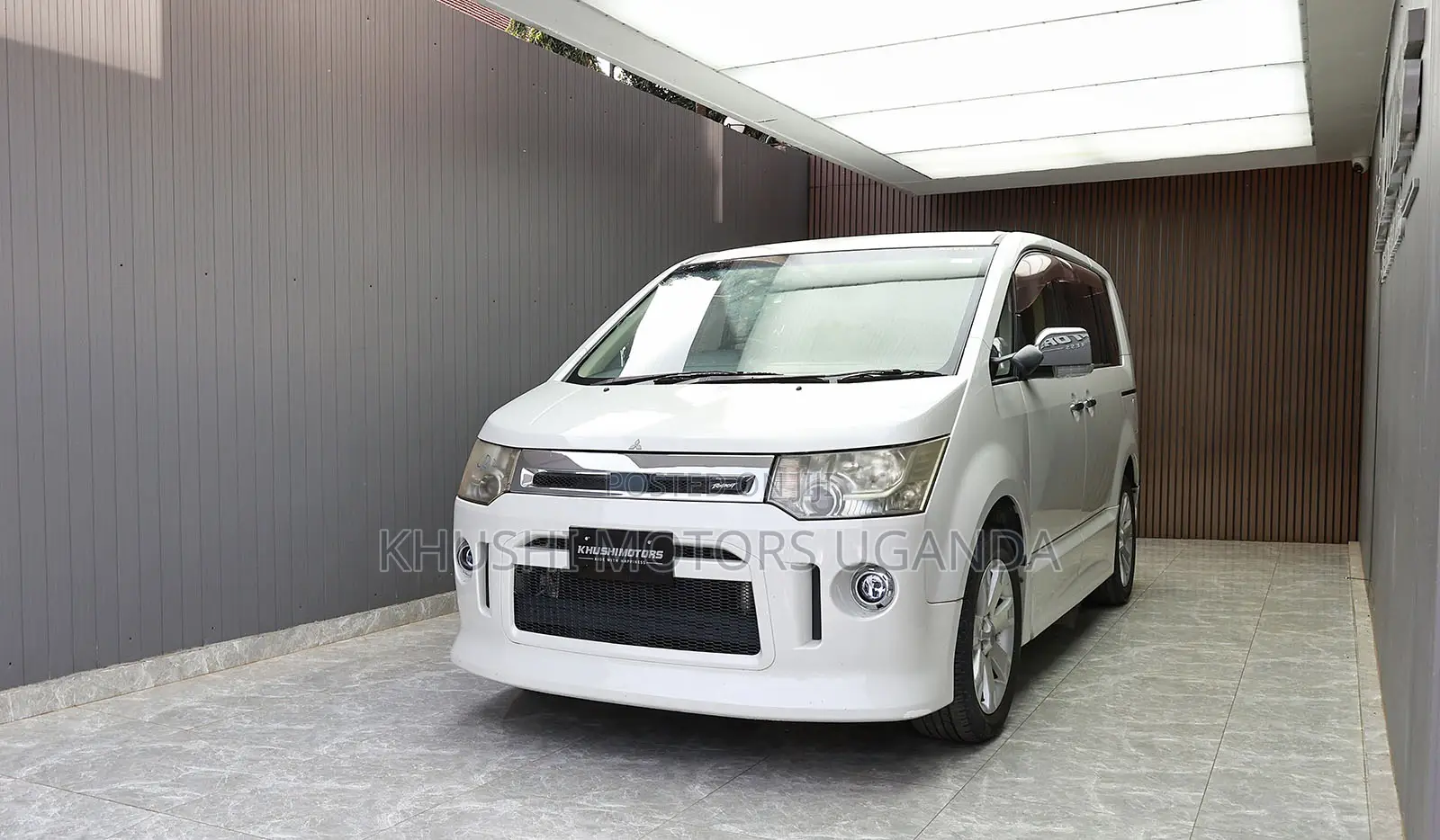 Mitsubishi Delica D:5 2013 White